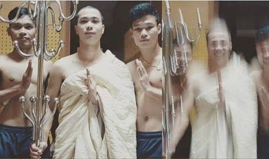 Công Phượng sắm vai Đường Tăng khiến đồng đội cười lăn lộn