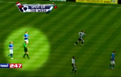 VIDEO: Cái kết của trọng tài chơi 'cùi chỏ' vào mặt cầu thủ