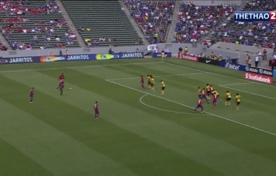 VIDEO: Pha phối hợp ghi bàn đẹp mắt trên chấm đá phạt ở Gold Cup