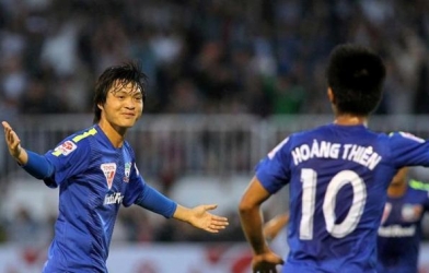VIDEO: Những pha bóng tinh tế của Tuấn Anh ở lượt đi V-League 2015