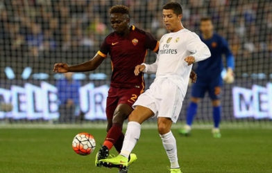 HLV Benitez ra mắt, Real Madrid thua trận