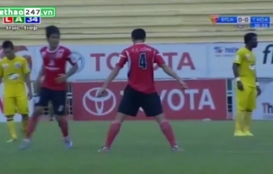 VIDEO: Cầu thủ ĐTLA ăn mừng như CR7 sau khi ghi bàn vào lưới Thanh Hóa
