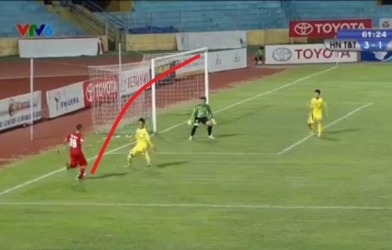 VIDEO: Siêu phẩm khó tin của cầu thủ Thanh Hóa ở vòng 18 V-League 2015
