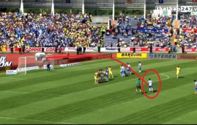 VIDEO: Tình huống sút phạt hàng rào đẹp mắt của Torres