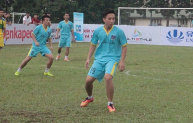 Phương ‘Vertu’: Tiền đạo phủi khiến dân chuyên nghiệp phải lắc đầu