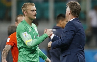 Sao Ajax không đá vòng loại Champions League chờ tới M.U