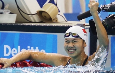 Video bơi lội: Ánh Viên phá kỷ lục SEA Games tại giải VĐTG 2015