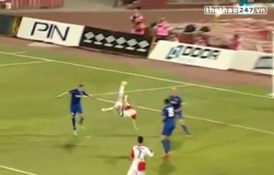 VIDEO: Cầu thủ trẻ Serbia tái hiện pha 'xe đạp chổng ngược' của Rooney