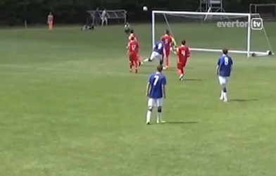 VIDEO: Pha trivela ghi bàn đẳng cấp của cầu thủ trẻ Everton