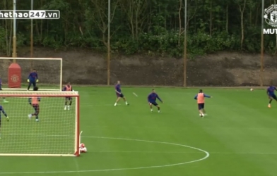 VIDEO: Buổi tập cuối cùng của MU trước trận khai màn Premier League 2015/16