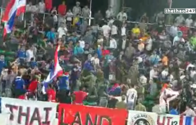 VIDEO: CĐV Thái Lan xung đột với nhân viên an ninh Lào