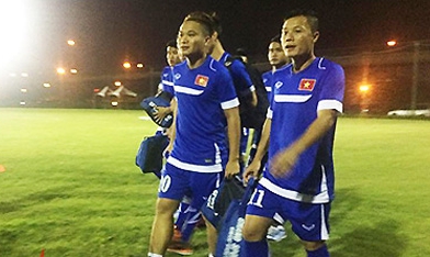 Đặt chân tới Đài Loan, ĐTVN lao vào tập luyện