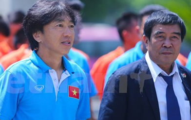 Bỏ lại áp lực, HLV Miura đi Qatar dự bốc thăm VCK U23 châu Á