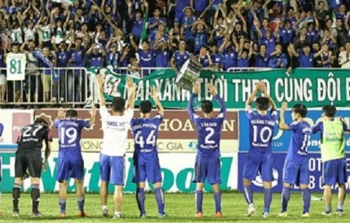 Cầm hòa ĐTLA, HAGL trụ hạng thành công