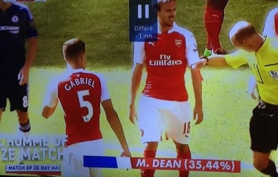 Mike Dean được chọn xuất sắc nhất trận derby London