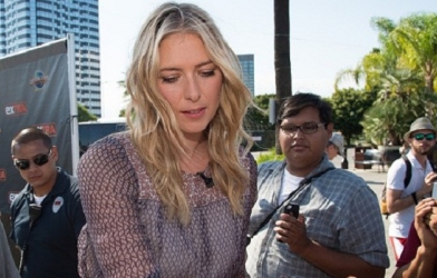 Halep, Berdych thua sốc, Sharapova tái xuất