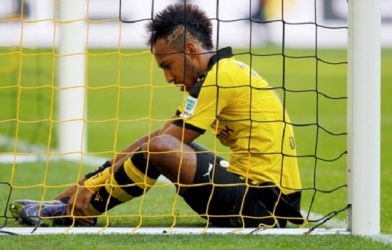 Aubameyang lập cú đúp, Dortmund vẫn hòa đáng tiếc