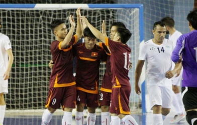 ĐT Futsal Việt Nam tiếp tục giành chiến thắng trên đất TBN