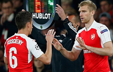 Arsenal gặp tổn thất lớn trước trận gặp Man Utd