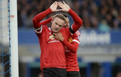 Rooney 'nổ súng', MU dễ dàng đánh bại Everton