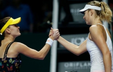 Thắng Halep, Radwanska ngỡ ngàng giành vé vào bán kết
