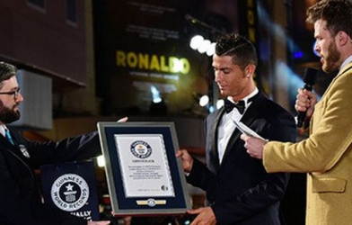 Ronaldo được sách kỷ lục Guinness vinh danh