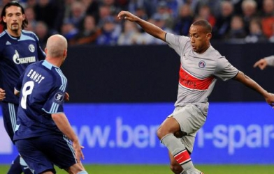 Cựu tiền đạo của PSG đến V-League thử việc