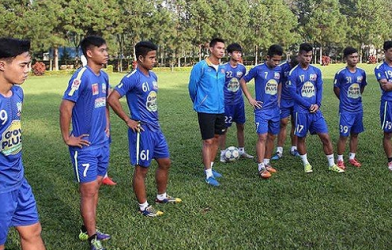 HAGL xuống núi với trung vệ cao 1m8