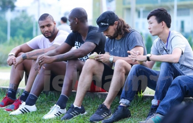 HAGL thử việc đồng đội cũ của David Luiz