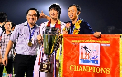 VIDEO: Khoảnh khắc nâng cao chức vô địch U21 Quốc tế 2015 của U21 HAGL