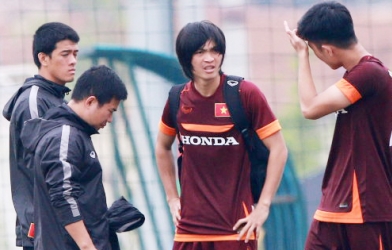 Điểm tin chiều 11/12: Tuấn Anh ký hợp đồng với Yokohama