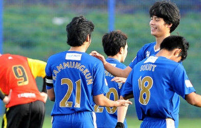 30 cầu thủ Thái Lan ăn tập tại Leicester City nuôi mộng W.C