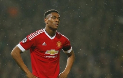 HLV Van Gaal không biết cách sử dụng Anthony Martial