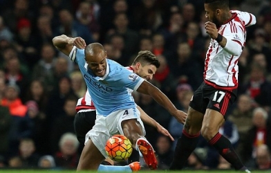 Man City lại tiếp tục nhận tin buồn về Kompany