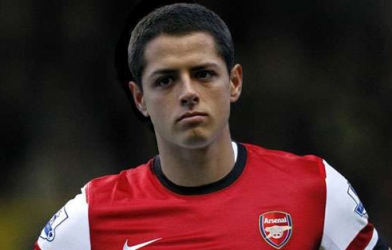 Bayer Leverkusen trả lời Arsenal vụ Chicharito