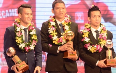 Anh Đức đoạt Quả bóng vàng Việt Nam 2015