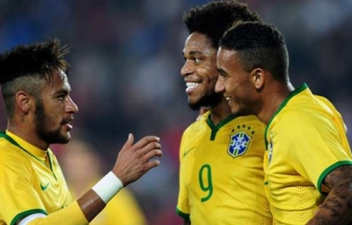 Đối thủ của Bình Dương chiêu mộ cầu thủ AC Milan