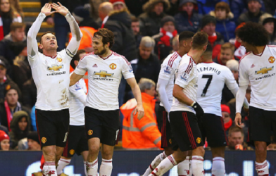 Rooney tỏa sáng, MU đòi lại vị trí thứ 5