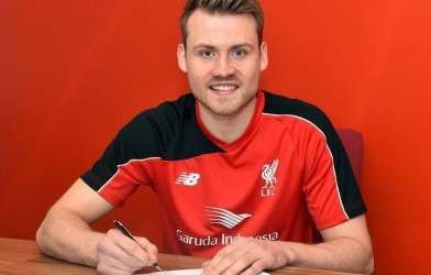 Trụ cột cam kết tương lai với Liverpool