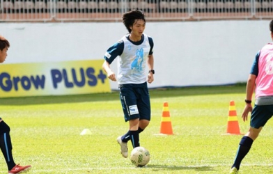 HLV Yokohama tiếp tục thử nghiệm Tuấn Anh