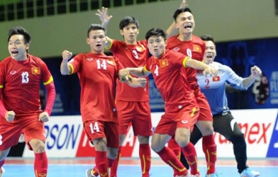 Tin nóng bóng đá trong nước ngày 19/2: ĐT futsal là tâm điểm