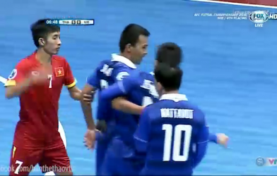 VIDEO: Hành động không đẹp của cầu thủ Việt Nam khi để thua bàn thứ 6