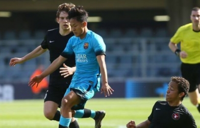 VIDEO: 'Messi Hàn Quốc' tỏa sáng đưa U19 Barca vào tứ kết cúp châu Âu