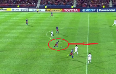 VIDEO: Sao Malaysia độc diễn ghi bàn từ giữa sân ở AFC Cup