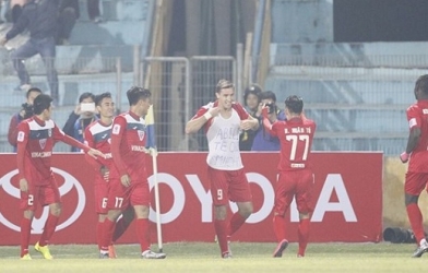Tổng hợp V-League 5/3: Tấm thẻ đỏ kỳ quặc tại vòng 2 V-League