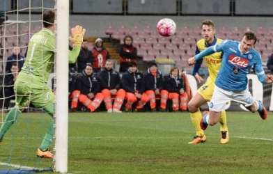 Video bàn thắng: Napoli 3-1 Chievo (Vòng 28 - Serie A)