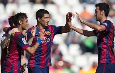 Barcelona trói chân công thần bằng mức lương khủng