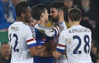 Không cắn người, Diego Costa vẫn khó thoát án phạt