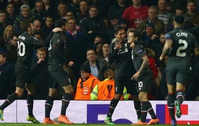 Video bàn thắng: Man Utd 1-1 Liverpool (Vòng 1/8 Europa League)