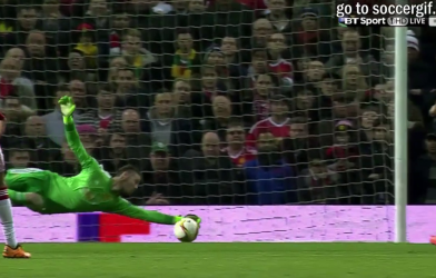 VIDEO: Pha cản phá xuất thần của De Gea trước Coutinho